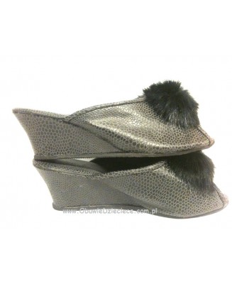 61-Puszek-czsz czarno szare kapcie eleganckie pantofle papucie dziewczęce damskie z puszkiem BISBUT  35-40