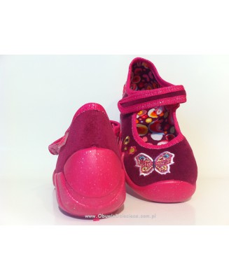 0-109P104 SPEEDY aksamitne różowo bordowe z wyhaftowanym motylkiem  kapcie buciki czółenka obuwie dziecięce poniemowlęce Befado 