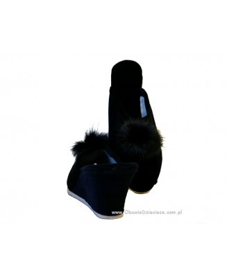 61-Puszek-grbz granatowe eleganckie kapcie pantofle papucie dziewczęce damskie z puszkiem BISBUT  35-40