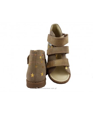 8-1210-24 BEŻ GWIAZDKI buty sandałki kapcie profilaktyczne przedszk. 26-30  Mrugała