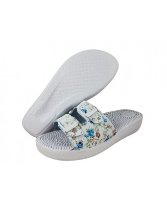 31-1029/6 Fakirki Białe Kwiatki Saniflex kapcie-klapki profilaktyczne z kolcami i z klamerką damskie Saniflex